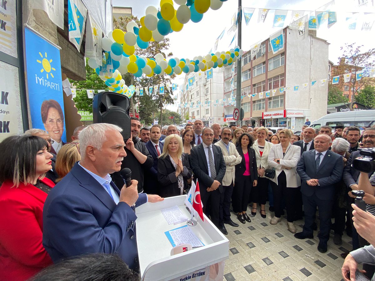 korayaydintr's tweet photo. ÇANKAYA'DAN SEVGİLERLE
İYİ Parti Ankara 1. Bölge Milletvekili adayımız @yetkinozturk06 Bey'in Çankaya Sıhhiye'deki Seçim Koordinasyon Merkezinde halkımızla buluştuk; izdihama sahne olan buluşma bize şevk verdi, heyecan verdi, güven verdi.
14 Mayıs'ta birlikte kazanacağız.
Tarih yazacağız.
#ÇankayaTarihYazacak
#AnkaraTarihYazacak
#TürkiyeTarihYazacak
#AzKaldı