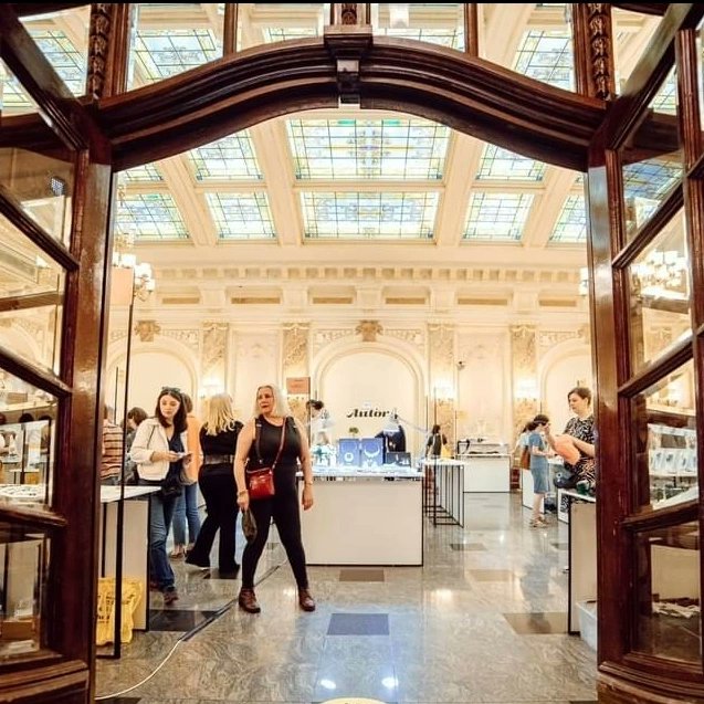 Diseny Art Contemporani Jewelry
#Autor