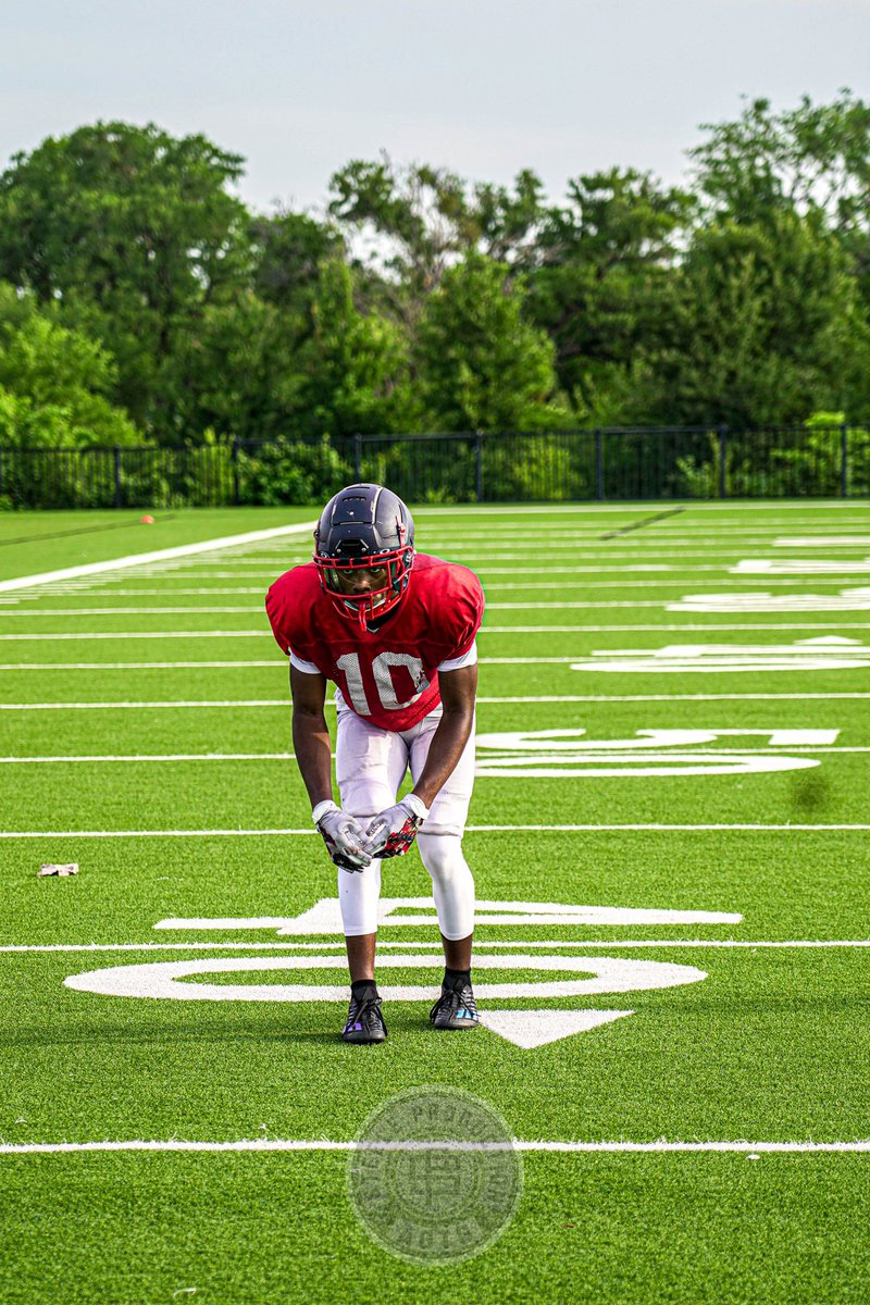 steeleprod_'s tweet photo. Texan Spring ball 23’ 📸 @coach_bpoe @21Reeves @NWTexanFootball @IfeDurodoye @NHSTexans @NISDAthletics @NHSRecruits @NHSTexans https://t.co/gfQ6IHgS1G