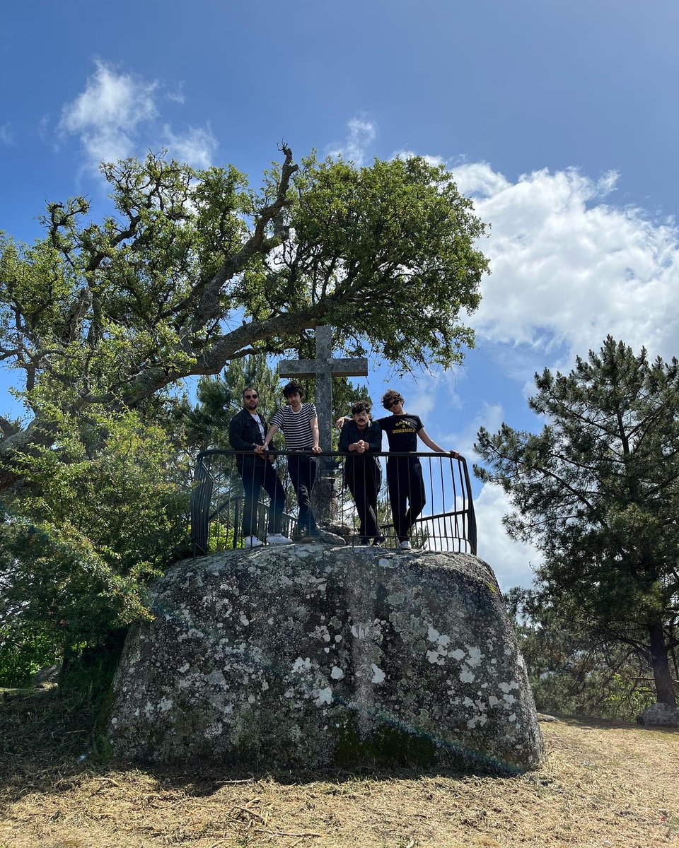 AyukenMP's tweet photo. 🖤🛻 #ResumenFinde Nuevo doblete de 🌟✴️@LaTrinidadPop en Galiza (Cambados y Pontedeume); 🌋🧨erupción volcánica de @ezpalak en el #VolcanoFest de Tenerife y también hemos dirigido la producción de 💜✊#MujeresPatrimonio en Sigüenza. Gracias a #MadameVodevil por la confianza 🙌 https://t.co/beft2HzR4R