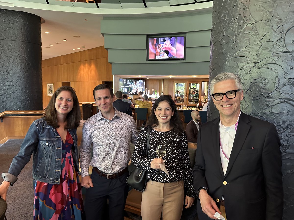 Scenes from the ⁦@MountSinaiGI⁩ #DDW23 gathering. So good to renew connections with colleagues from far and wide! ⁦@MSHS_IBDCenter⁩ ⁦@DOMSinaiNYC⁩ ⁦@MSH_GI_Fellows⁩ ⁦@IcahnMountSinai⁩ ⁦@CACTESinai⁩