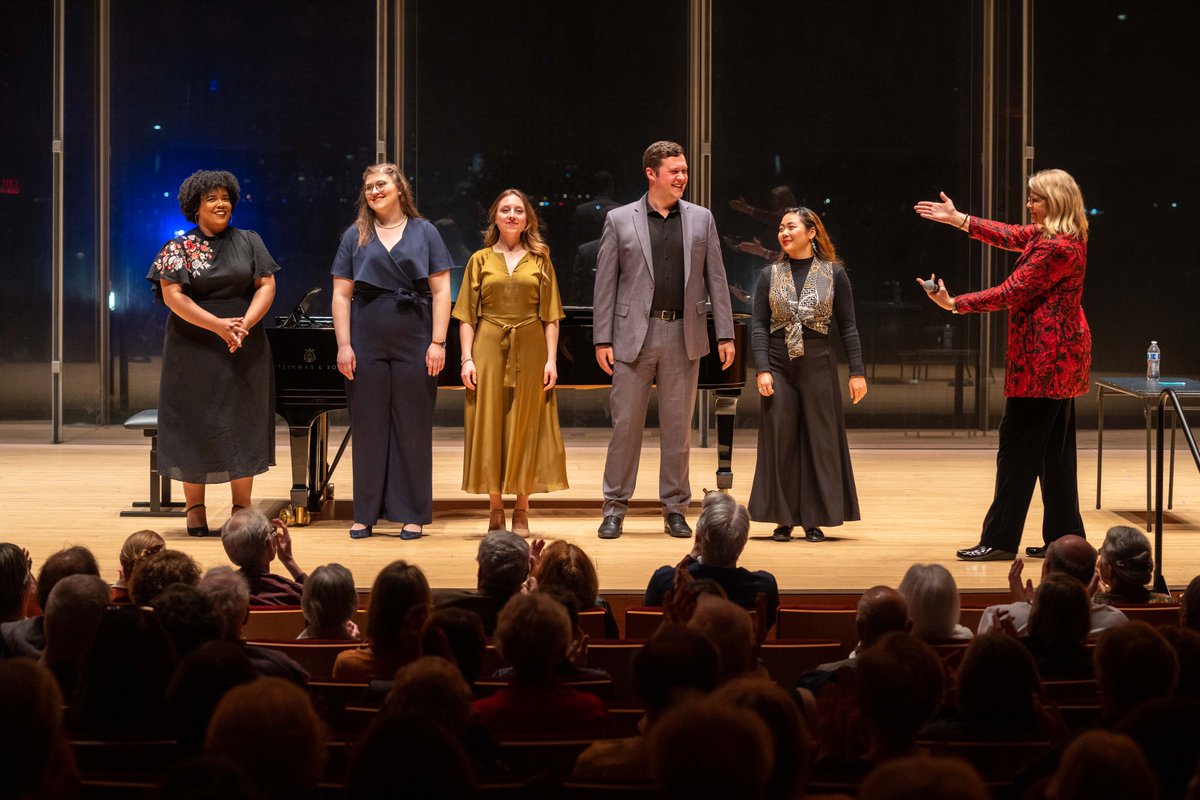 Thank you to <a href="/MezzoGraham/">Susan Graham</a> and congratulations to student vocalists Julia Woodring, Lauryn Nelson, Isobel Anthony, Andrew Sprague, and Michelle Mariposa for a wonderful conclusion to our 2022-23 Tichio-Finnie Vocal Master Class Series.
📷 : Elliot Mandel