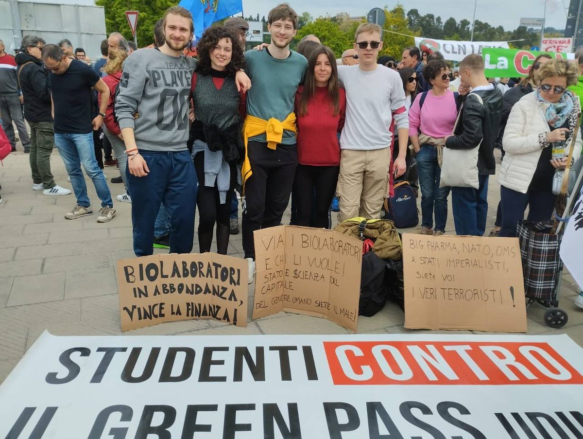 studentinogpUD's tweet photo. Manifestazione di Pesaro contro il biolaboratorio. Noi ci siamo! Passate a trovarci!
Segui gli Studenti contro il green pass Udine:
https://t.co/R8CoDHyG0l https://t.co/vX8fMrcmCM