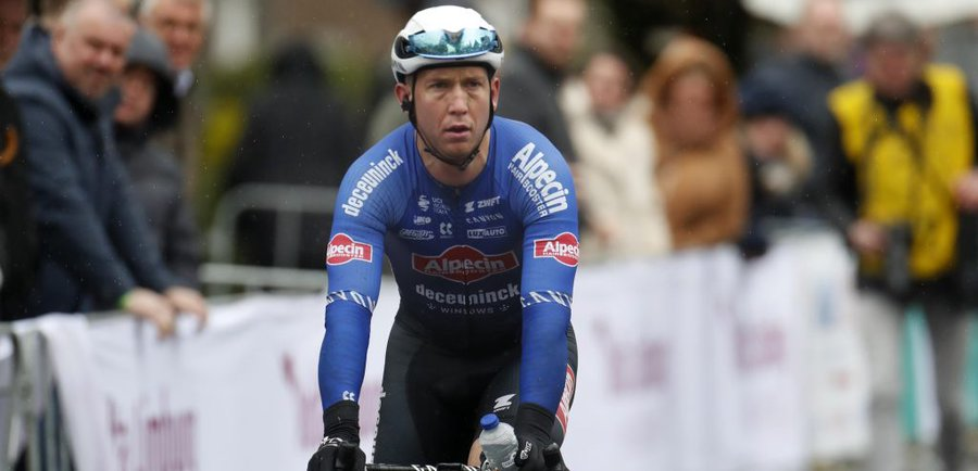 Domestique___'s tweet photo. #DomestiqueData by @LoosDieter 

Let's analyse Stage 3 using @kaden_groves data. On the first climb of the day, Groves did 6 W/kg for 14'15". ⚡️

After 5' rest, the climby sprinter did another 6 W/kg effort for 7'. No wonder that many sprinters were dropped! 🥵

#Giro

📸 Cor Vos https://t.co/EOf1agX47j