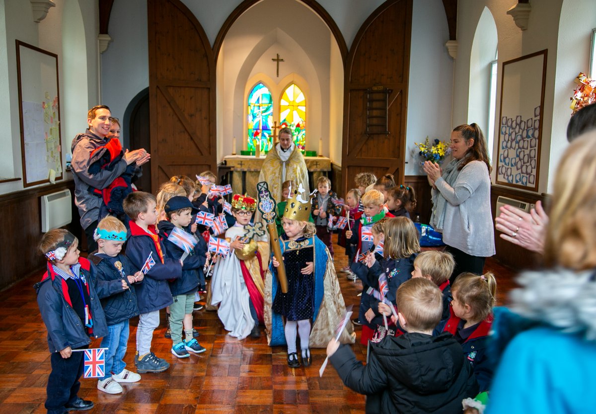 MillfieldPrep's tweet photo. 👑 Millfield Pre-Prep's Coronation Service 👑

Following the #Coronation on Saturday, Millfield Pre-Prep decided they wanted to recreate the historical event in the campus chapel! 🤩

Congratulations to Arthur and Edie, who were crowned King and Queen of Pre-Prep. 👏😆 https://t.co/OXcTxXTLYv