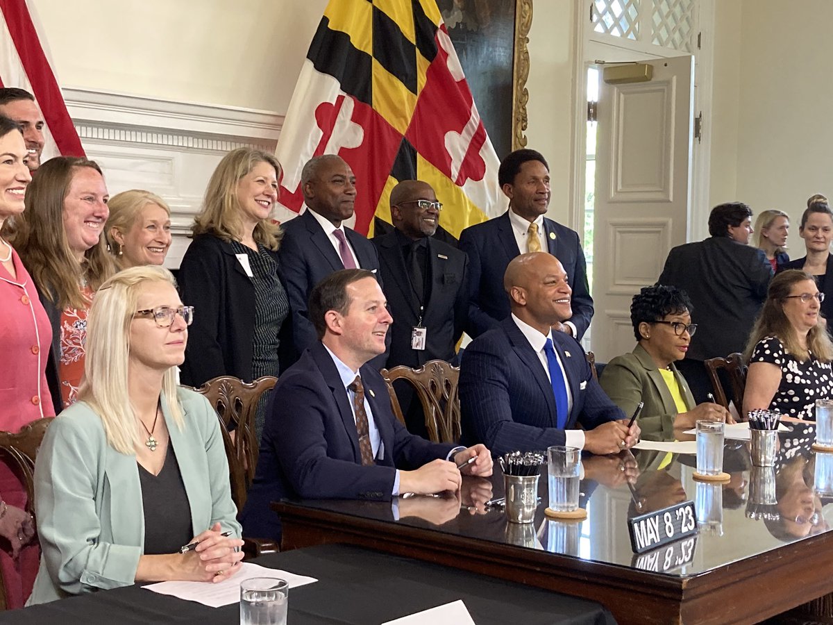 pamela-wood-on-twitter-another-bill-signing-is-under-way-at-the-state