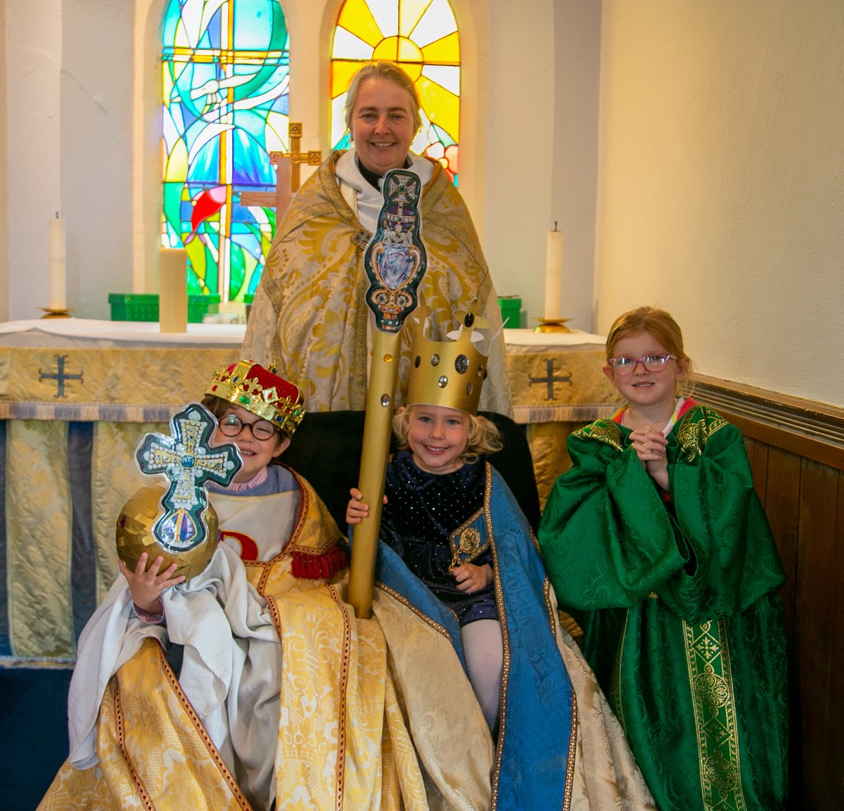 MillfieldPrep's tweet photo. 👑 Millfield Pre-Prep's Coronation Service 👑

Following the #Coronation on Saturday, Millfield Pre-Prep decided they wanted to recreate the historical event in the campus chapel! 🤩

Congratulations to Arthur and Edie, who were crowned King and Queen of Pre-Prep. 👏😆 https://t.co/OXcTxXTLYv