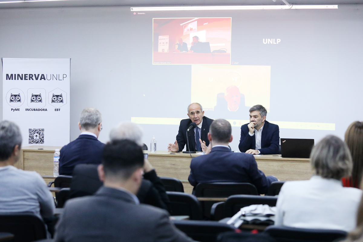 Minerva UNLP tweet media