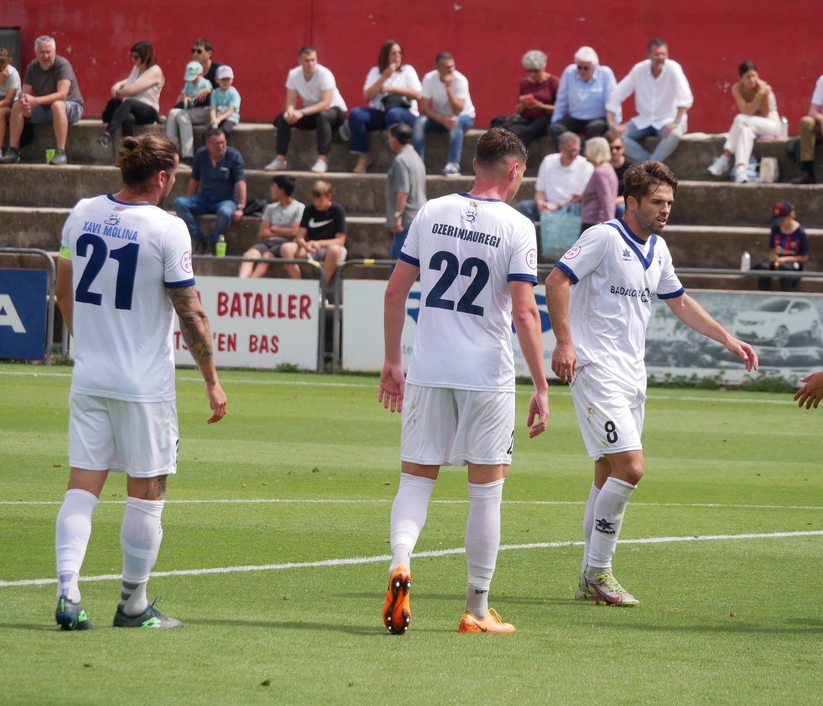 Victoria agónica del Badalona Futur en Olot. 
Gol en el minuto 91 para dejar la salvación muy cerca.
<a href="/xavi4xatu/">Xavi Molina</a> <a href="/Ysaak88/">I.A.M.BECERRA1️⃣3️⃣</a>