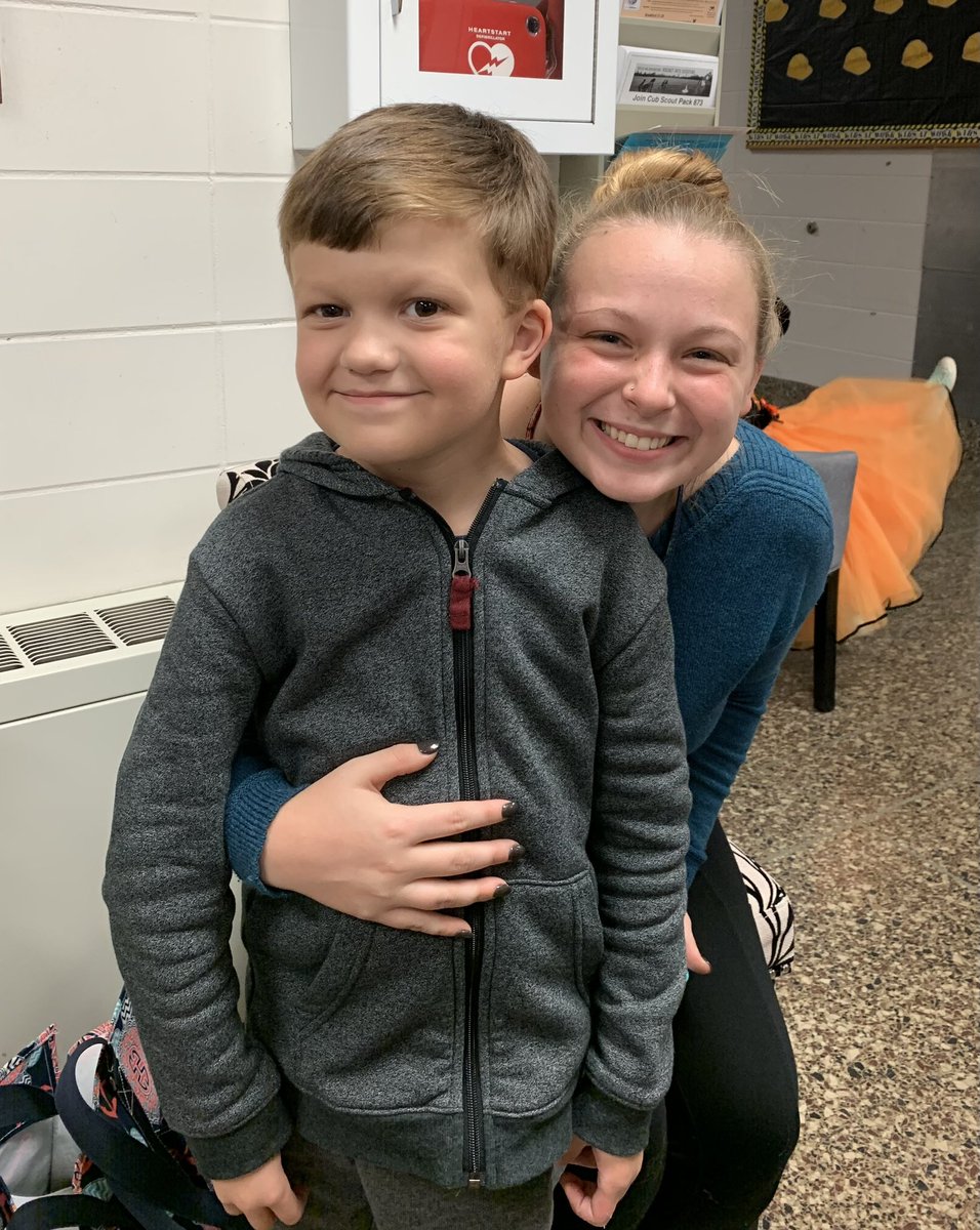 🍎Happy Teacher Appreciation week to <a href="/MsEKivi/">Emily</a> Hoping you have an amazing week!  ♥️Coop <a href="/AACountySchools/">AACPS</a>