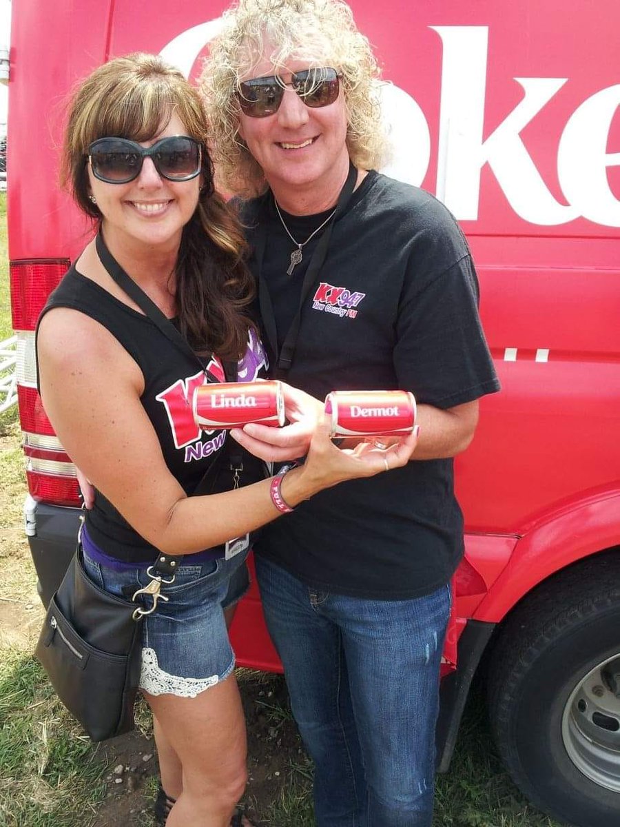 Lindakx947's tweet photo. On this #HaveACokeDay I give you this great memory from 2014 @BootsandHearts when we got custom-made coke cans!  @DermKX947 @KX947 
#thingsgobetterwithcoke https://t.co/XWfpvsB2sW