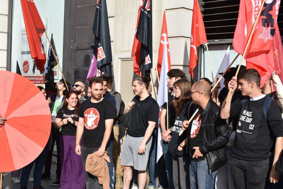🔴Ahir, l'associacionisme juvenil ens vam unir per lluitar contra la precarietat que destrueix la nostra salut mental! 

❌✊🏾No ens quedarem quietes davant un sistema que ens explota i precaritza cada vegada més.