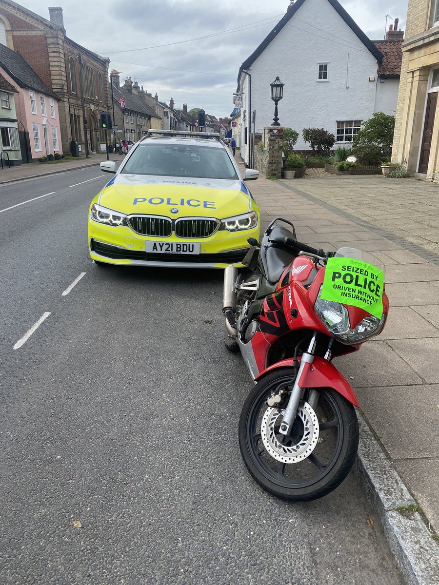 NSRAPT's tweet photo. This bike was stopped last week for no ‘L’ plates and rider told me “I’ll get them sorted mate”…

Stopped again in #NeedhamMarket @PoliceStow but this time he also had no insurance…

Vehicle #seized and rider #reported for both offences…

#PC700 https://t.co/XK1AVoSLKE