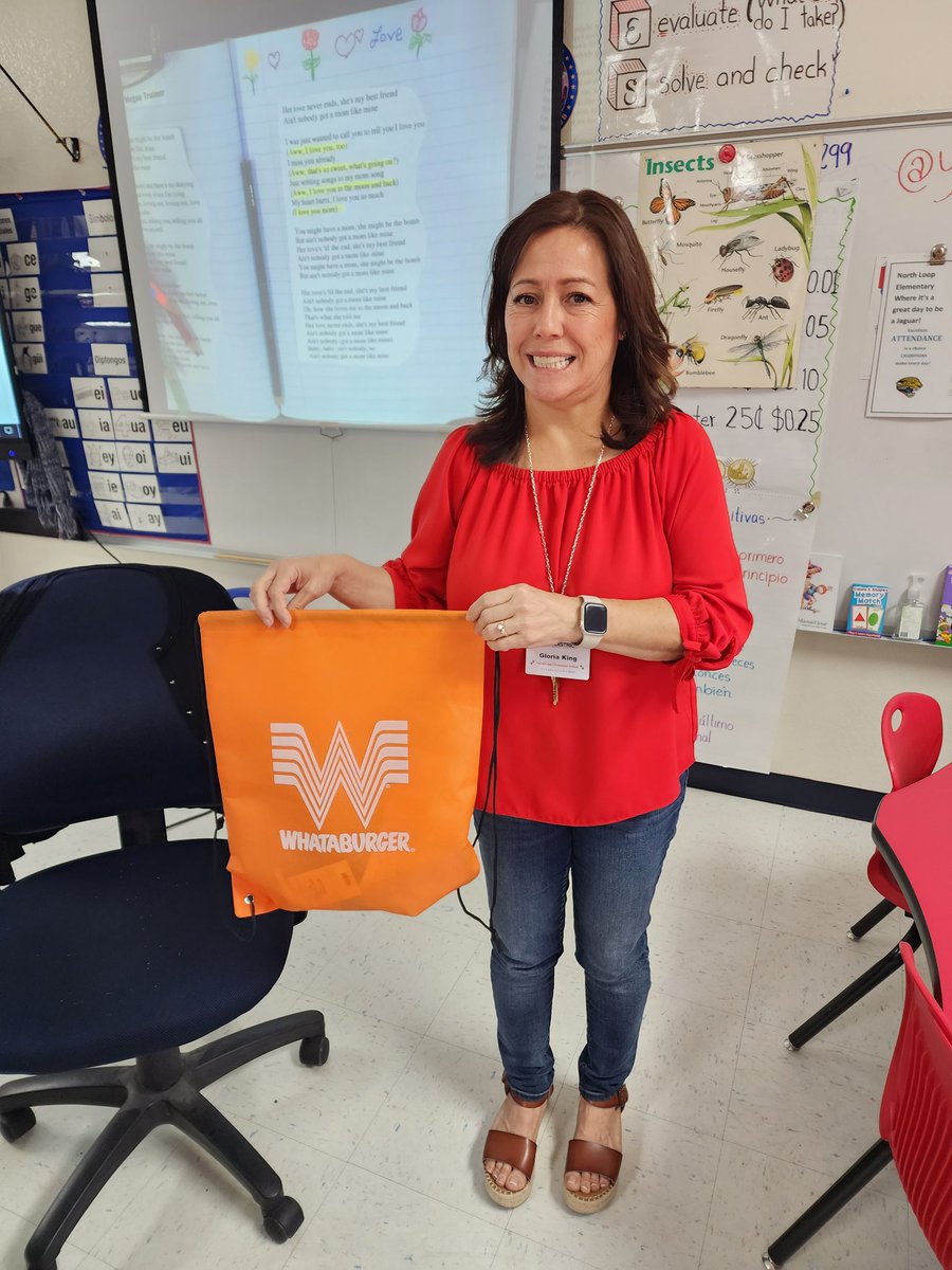 North Loop Teachers feel very appreciated thanks to @Whataburger. Thank you for your continued support. @loop_north @CPuga72 @ranchoriomonte @YsletaISD @BrendaChR1 @_IreneAhumada #itsagreatdaytobeajaguar #partnersineducation #whatateacher