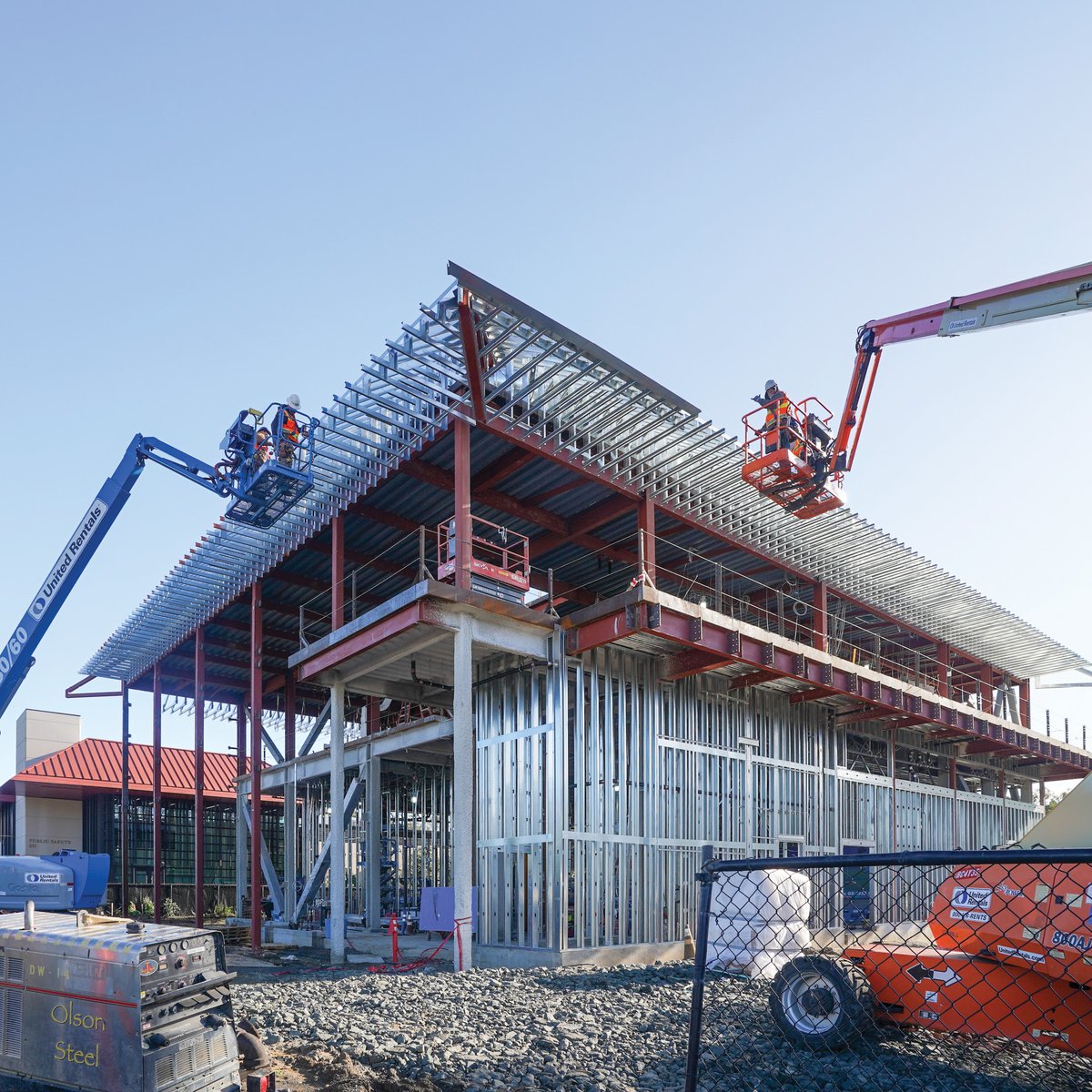 CalDrywall's tweet photo. The #CalDrywallPrefab team manufactured 304 metal trusses for our Stanford EOC &amp; ECH project. Installation speed of the prefabricated trusses was significantly faster than cutting and assembling them on site. Safer too. https://t.co/iQLizHWf40 #SmartMoneyPrefab https://t.co/HhYn6lx6Yw