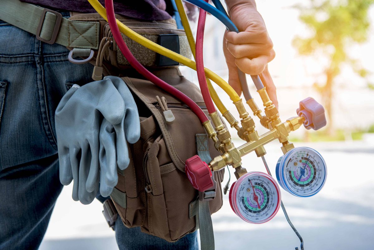 ValiantEnergyCT's tweet photo. Less than 24 hours to go!

Join us tomorrow for our first live webinar of the year, "Saving Time and Money with Your HVAC and Plumbing Systems!"

All attendees will receive a coupon for 10% off any HVAC- or plumbing-related service!

REGISTER NOW: https://t.co/4HNEbkuuB5 https://t.co/Ep6mDZKDTd