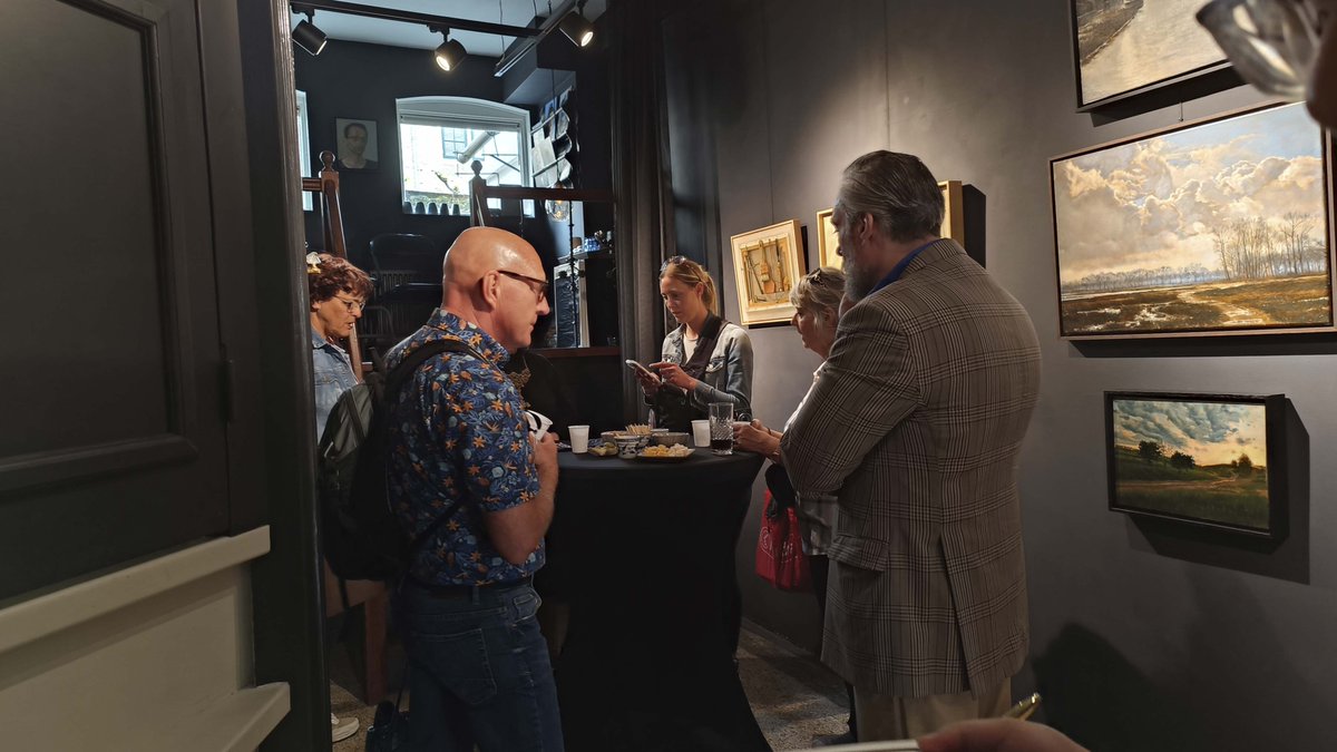 zokitzar's tweet photo. We had a great time  @wggalerie  on 6th of May for the opening of my solo show.
Drop in until 25th of June to see 31 of my paintings @GemDordrecht 
#art #artist #drawing #painting #arte #breda #realismart #schilderij #kunstenaars #tentoonstelling #dordrechtcity #bredacity https://t.co/syqe9q6gZV