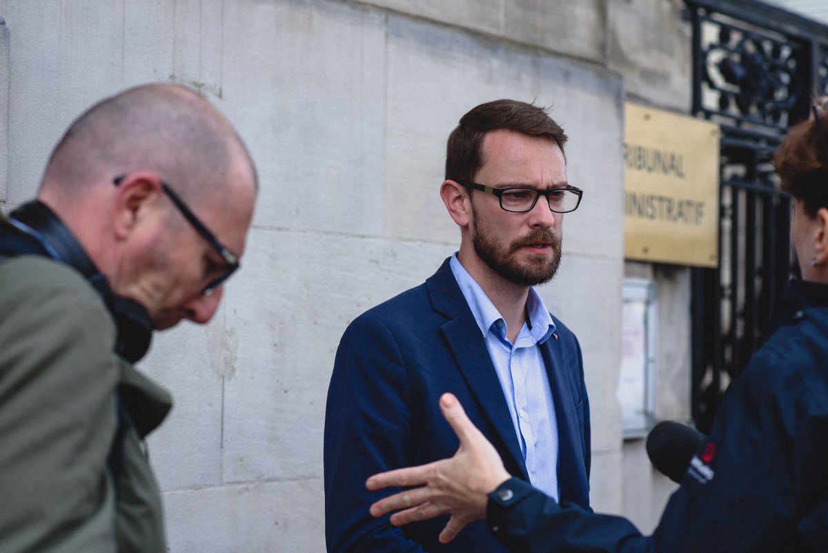 mcybulskiphoto's tweet photo. #Strasbourg conférence de presse du député @EmmanFernandes qui attaque la préfecture du Bas-Rhin au tribunal administratif suite à un arrêté restreignant le droit de manifester lors de la venue du président a #muttersholtz le 19 avril. https://t.co/YtLJWoYAjh
