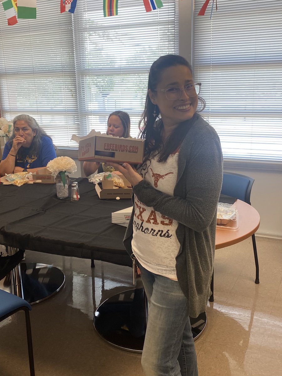 jess_plopez's tweet photo. Thank you so much to Freebird’s for donating lunch to our amazing, wonderful, superstar teachers today. We love you, Freebird’s! Thank you for showing us love!!!@StElmoMustangs @FREEBIRDS_WB @WeAreAISD @AustinISD @AISD_SEL_CPI @AISDCOUNSELING @MrMacAISD @MsRocioRuiz https://t.co/XkEcEzmHrw