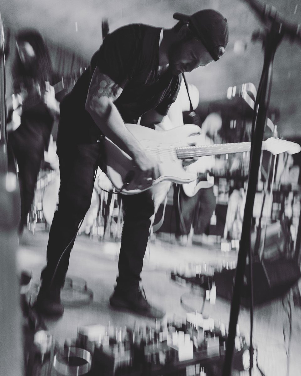 bornwobonesband's tweet image. philly photo dump featuring sam going ham on a sammy 

madison mckenna with the 📸