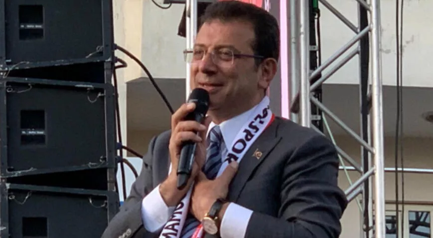 Ekrem İmamoğlu:

"Onlara kalsa kendimize taş attırmışız.

Nasıl gücümüz var ki kendimize taş attırırken Emniyet Müdürü'ne de Vali'ye de talimatı ben veriyorum."