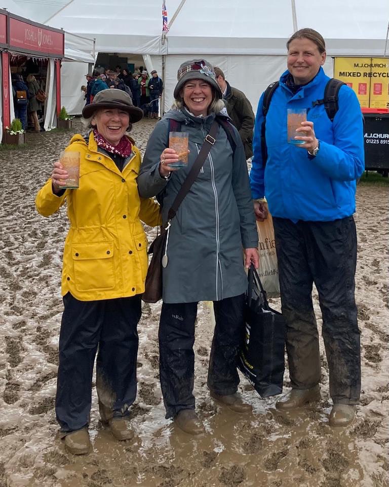 Timbercreate's tweet image. My mum, sister and their friend @bhorsetrials looking like @glastonbury 
Apparently a G&amp;amp;T is the remedy for bad weather.