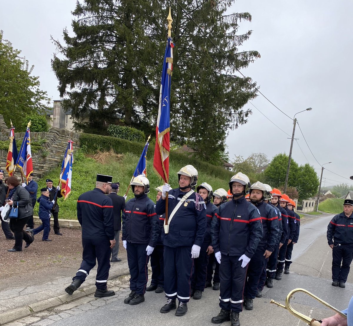 Commémorer le #8mai1945, c’est se souvenir du courage, de l’abnégation &amp; de l’humanité de celles et de ceux, soldats et civils, français et alliés, qui ont su faire Nation. Bien au-delà du devoir de mémoire, à nous aujourd’hui de faire Nation. Aujourd’hui, mais aussi demain.🇫🇷🇪🇺