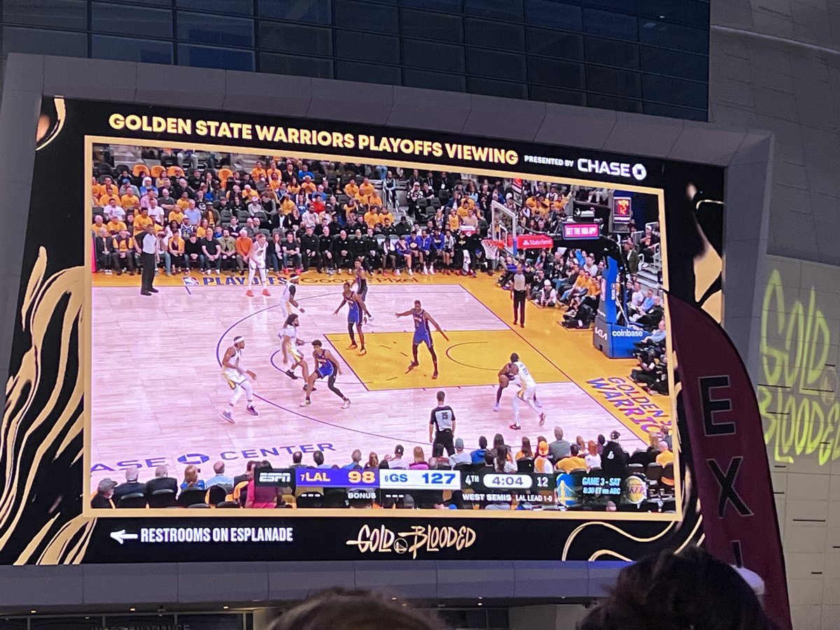 MaikaMalou's tweet photo. First time watching a game at chase center. Professor Carp told us we should prepare for a losing game... 
@CarpeTeachem #CarpeTeachem https://t.co/7UnZ2Bik9n