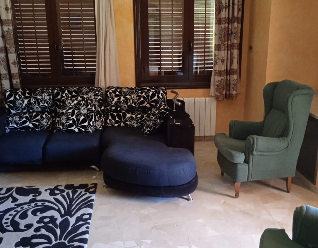 GYMinmobiliaria's tweet photo. Chalet en alquiler en Elche zona Hospital General. 

https://t.co/QO03aiT82d
🏠 600m2 - 5 habitaciones - 3 baños
💶 En alquiler
☎️ 965456616
💻 Ref: 40/188

#garriguesymallebrera https://t.co/sg3JfRRRfp