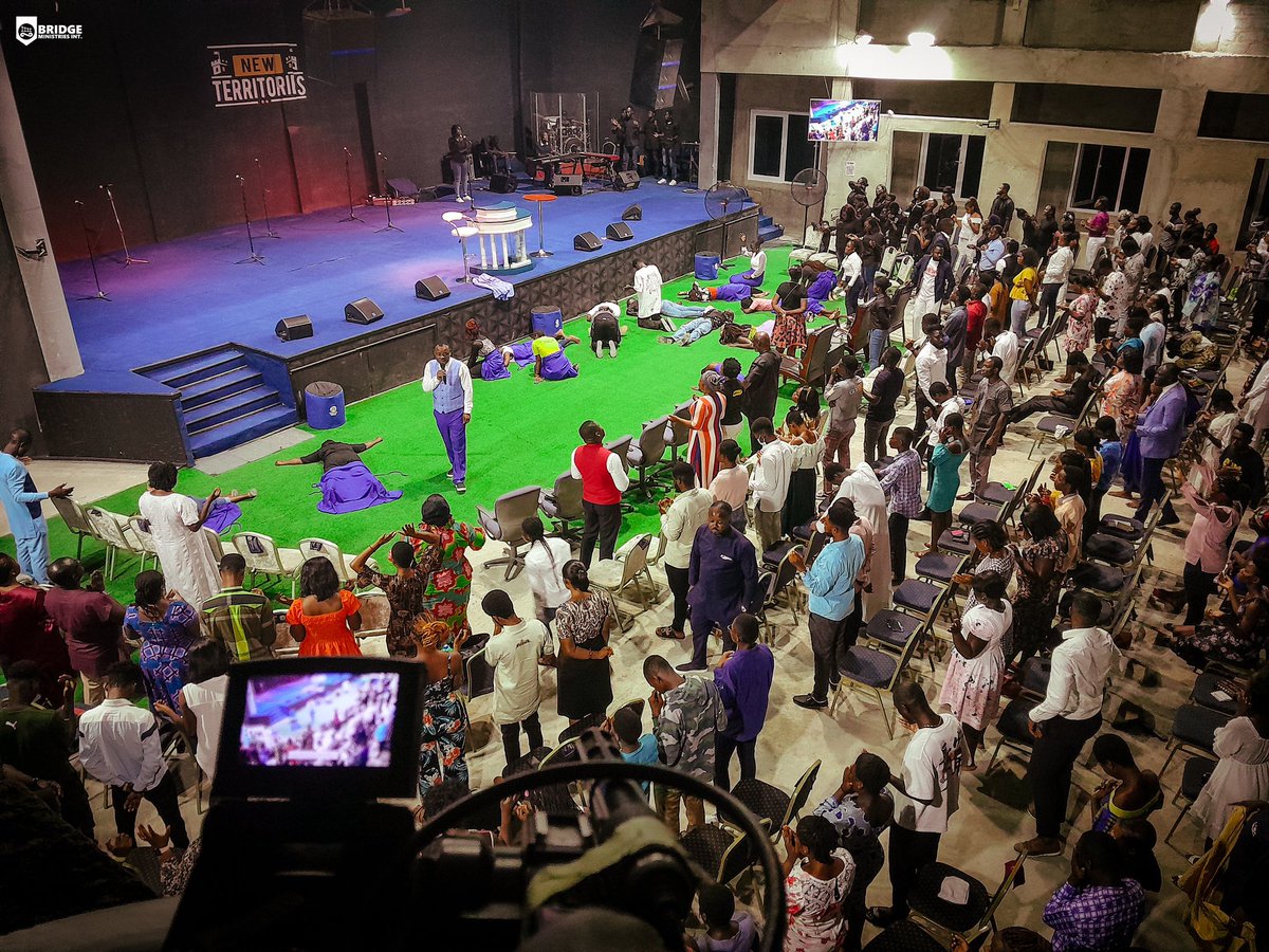 TheBMIChurch's tweet photo. Highlighted images from FEAST OF MIRACLES.

It was amazing to witness the power of God at work through His servant F.D.Yalley 
Many people came forward to receive prayer, and we saw many miraculous healings and deliverances take place.

#FeastOfMiracles
#PossessingNewTerritories https://t.co/az1fuh6fNJ