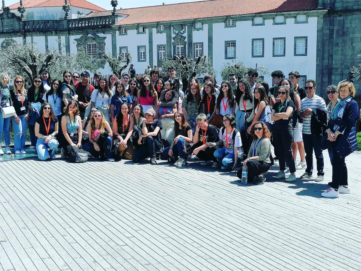 fib_ies's tweet photo. 🇪🇺📣Comencem setmana #erasmusplus a Portugal amb l’última mobilitat del nostre projecte #erasmus “Heritage and sustainable tourism”📣🇪🇺 @sepie_gob @educaciongob @gvaeducacio @Educacionibi https://t.co/JeP0zp2lxA