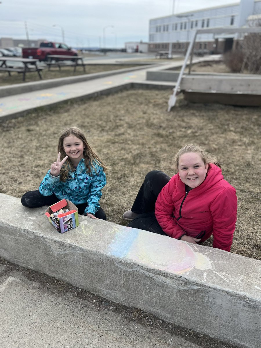 jesspikebillSAE's tweet photo. These two were very proud of their chalk art they created once their math was done. Beautiful work, A and K! You’re both so talented! @paradiseelem @NLESDCA https://t.co/JTavMbw3RR