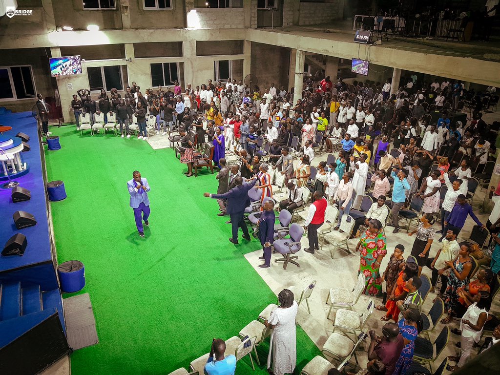 TheBMIChurch's tweet photo. Highlighted images from FEAST OF MIRACLES.

Throughout the program, F.D.Yalley made bold declarations and As we listened and received those declarations, we felt a tangible sense of God's presence and power.

#FeastOfMiracles
#PossessingNewTerritories https://t.co/a6Qt0tOQNH