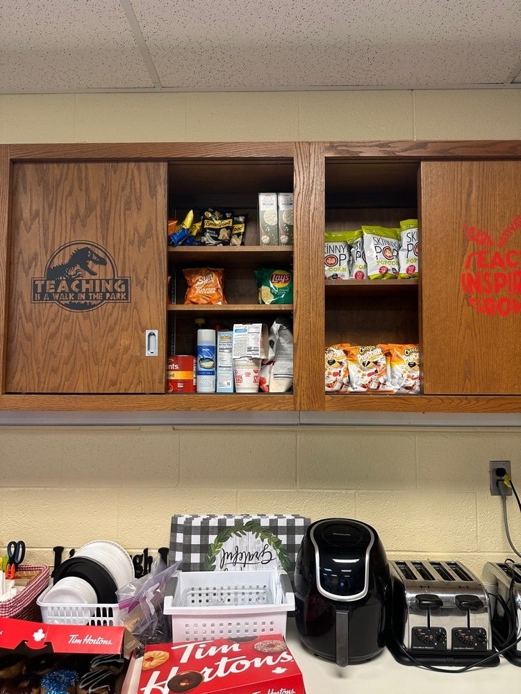 Derek Bezeau tweet media