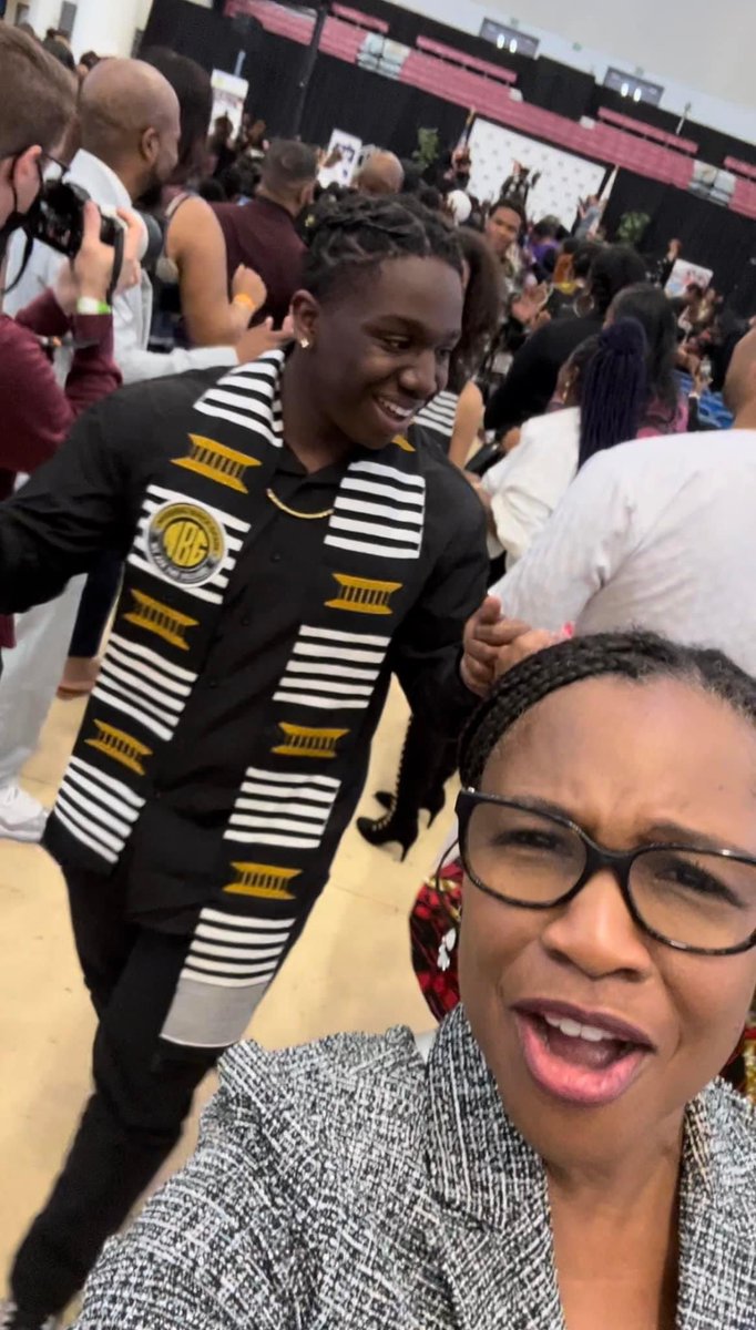 drdmhunter's tweet photo. I love this celebration of scholars National Black Grads #NBG #ieblackgrad 🎓! 

#MyHopesAreUp  #proudsponsors
#untotheleastofthese 
#student #scholarship #scholars 
#love #support #community 
#education #Godisgood https://t.co/klbgXWiHFI