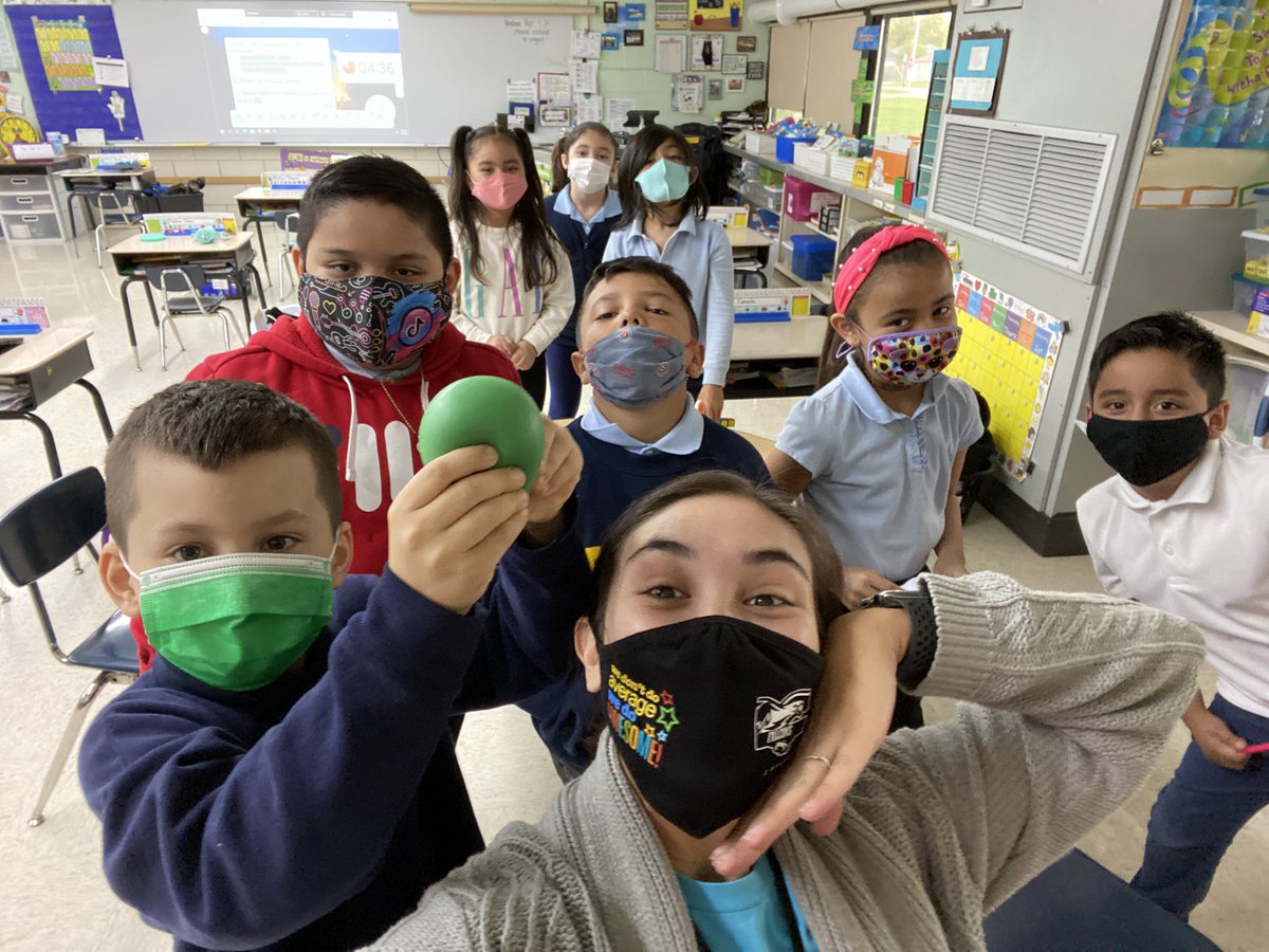 Ms. Cook tweet media