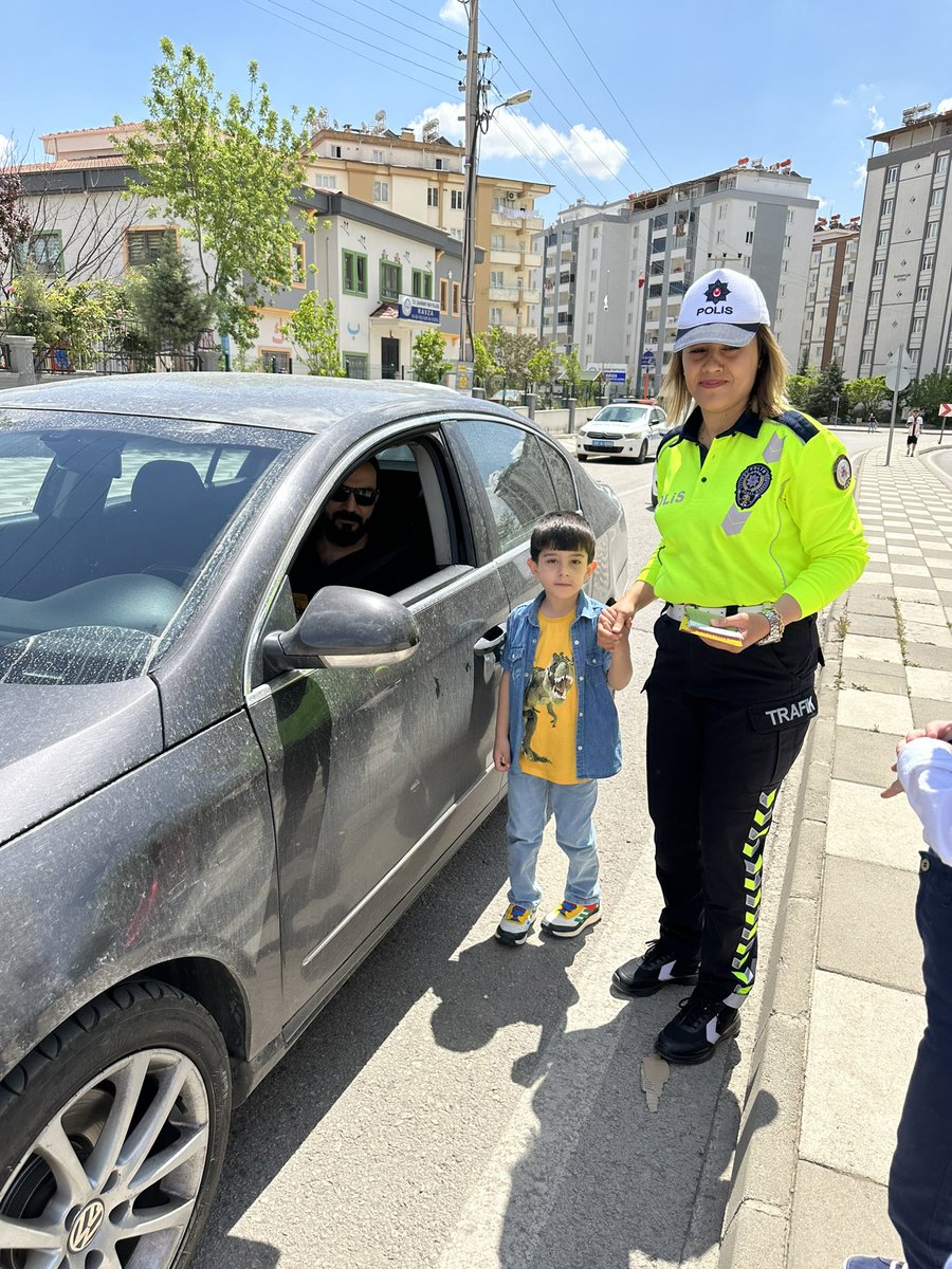 seldahoca27's tweet photo. Ayşe Ferhat Yapar Anaokulu Trafik Haftası etkinliği 
@gantepvaliligi @gazianteppolis @Gaziantep_MEM @sahinbeymem https://t.co/iZrwMzxssA