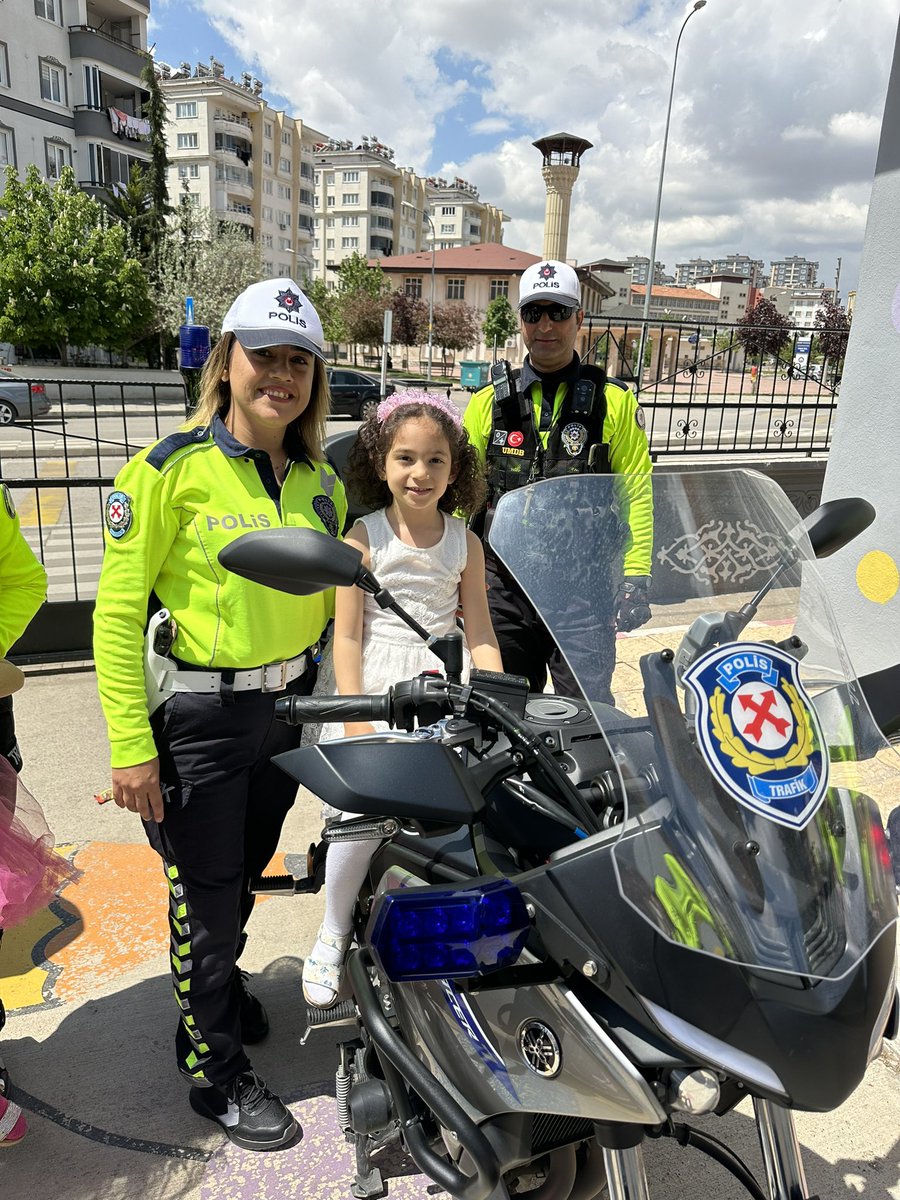seldahoca27's tweet photo. Ayşe Ferhat Yapar Anaokulu Trafik Haftası etkinliği 
@gantepvaliligi @gazianteppolis @Gaziantep_MEM @sahinbeymem https://t.co/iZrwMzxssA