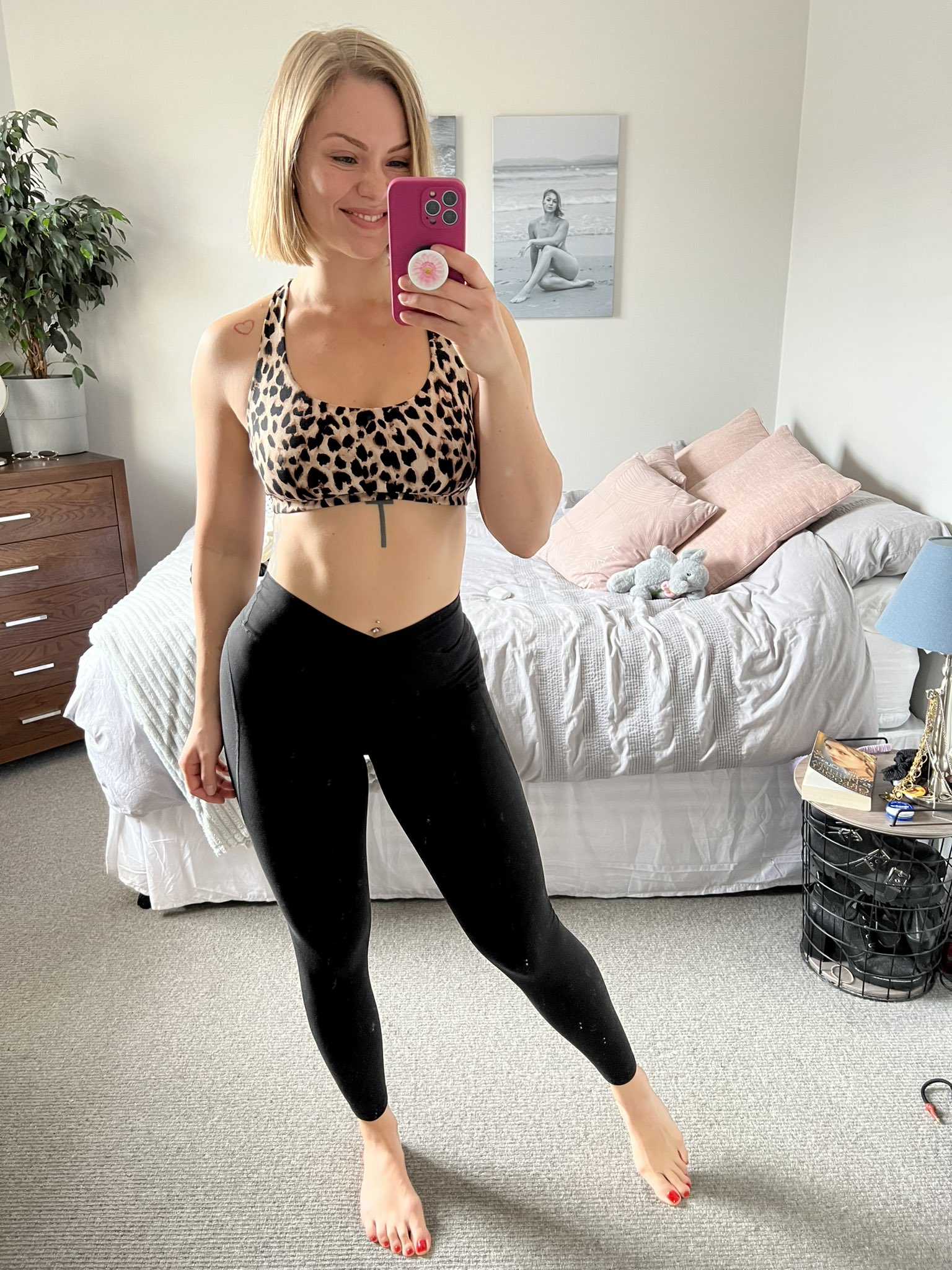 Labolina on Twitter: "Soon to be sweaty 🫠👀 https://t.co/wnFkVSxcsh" / Twitter