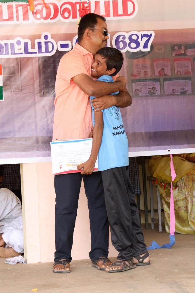 #Examresults 
<a href="/vetryorg/">Vetry - வெற்றி</a> 
சென்னை சில்க்ஸ் குழுமத்தால் 8 ஏக்கர் நிலம் வாங்கி தரப்பட்டு .. வெற்றி அமைப்பால் 2008ல் அமைக்கப்பட்ட அரசு பள்ளியில் இன்று 3200 குழந்தைகள் தனியார் பள்ளிக்கு இணையான கல்வி ❤️❤️
இன்று தேர்ச்சி 96.5% . அனைத்து ஆசிரியர்களும் எமது பேரன்பும் 💕 நன்றிகளும் 🙏🏻