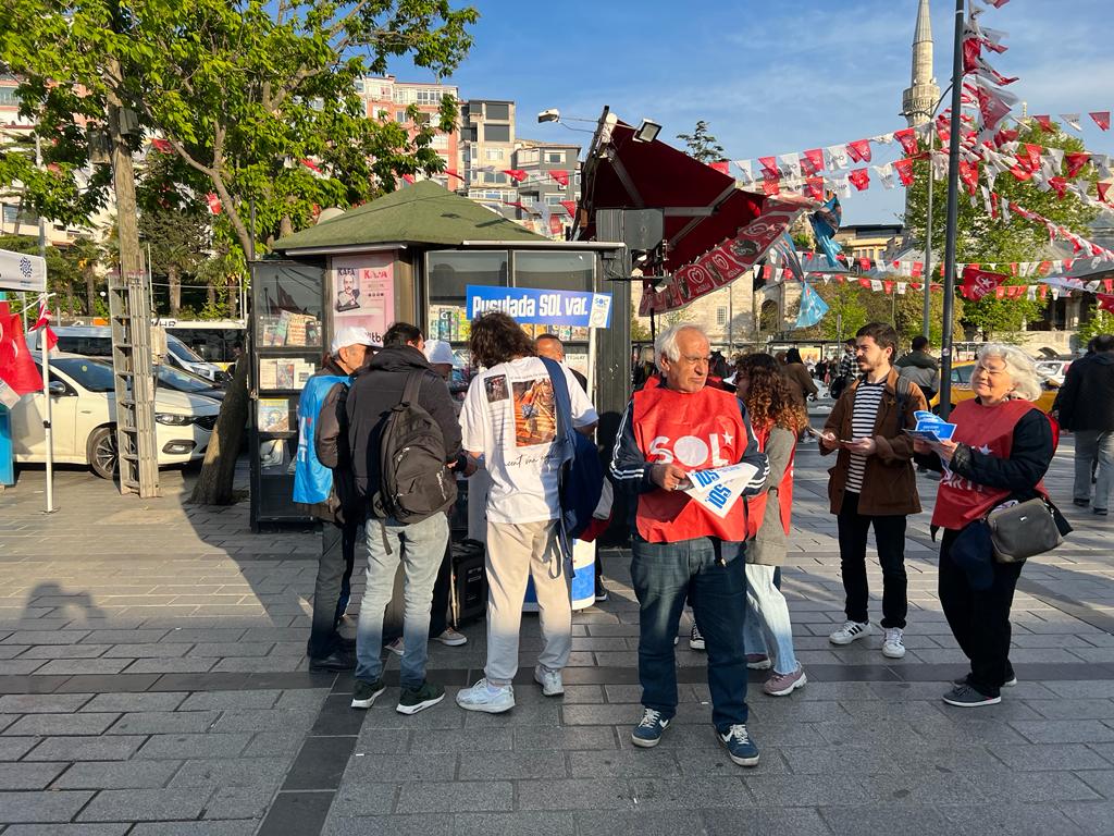 ⭐ Bu kötülük iktidarı gidiyor!

İnanıyoruz, başaracağız!

1 Oy Kılıçdaroğlu'na 1 Oy SOL Parti'ye
#pusuladaSOLvar
#ilkturdabitirelim