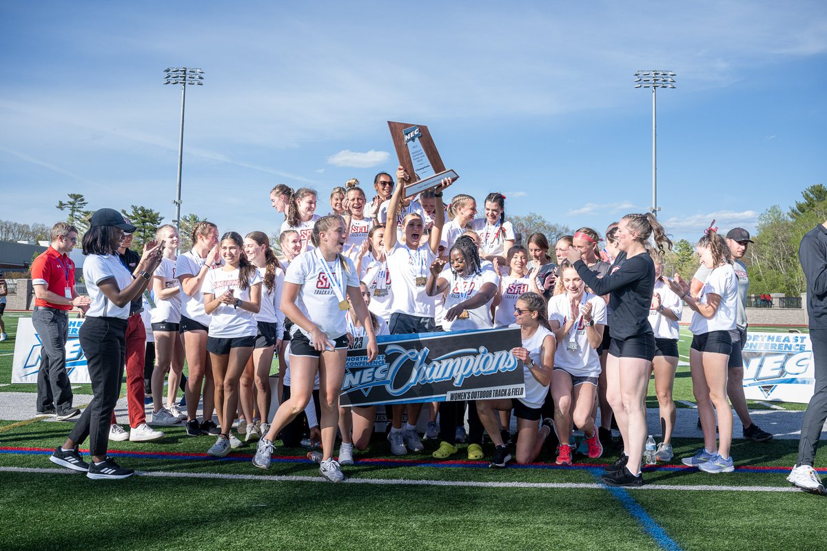 SaintFrancisPA's tweet image. Three-peat NEC Champions!! 🏆 Congratulations to the Women's Outdoor Track and Field Team! #GoRedFlash🔴⚡️