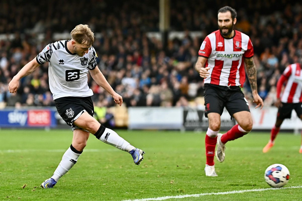 Thank you to everyone at @officialpvfc for this season. I’ve really enjoyed every minute!
Also, a big thank you to the fans for supporting me, you have been class👏🏻 
DB26