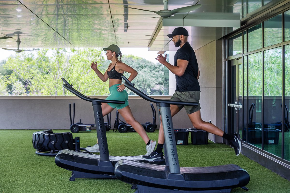 Maybe a year-round #outdoorworkout space isn't feasible for your facility. Our solution is to make sure to have #portable #fitness pieces on hand that can be moved #outdoors (and back indoors) with ease like @escapefitness @TorqueFitnessHQ @AssaultAirBike @fitbench @BeaverFitUSA