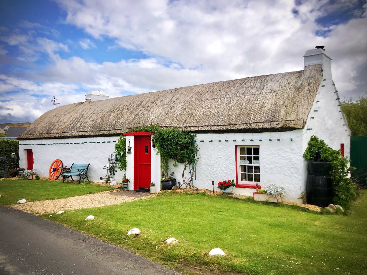 #thatchedcottage #malinhead #inishowen #donegal