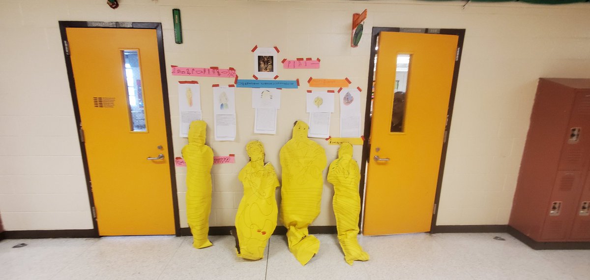 Creating a King Tut exhibit. 
<a href="/WoodsonESHISD/">Woodson Leadership Academy</a>