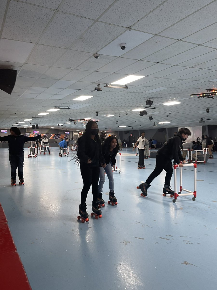 orem_ms's tweet photo. Celebrating scholars who earned 95% attendance or higher during quarter three with a field trip to Skate Zone!! #Attendancematters @MonroePrincipal https://t.co/ulVSPrnXJ0