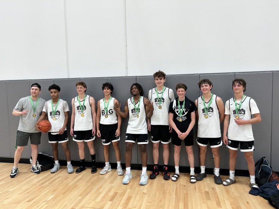 Big weekend with <a href="/BIG3_AAU/">Big 3 Basketball</a> going undefeated. Everyone that played made winning plays

Couple great individual performances:
<a href="/PaulRie82197255/">Paul Rieger</a> 26 points and 5th game this spring with 5+ made 3’s 👀
<a href="/TBN98954294/">Neo kufner cervantes</a> and <a href="/sica_eddy/">Eddy Sica</a> with some great guard play

Excited for the rest of May