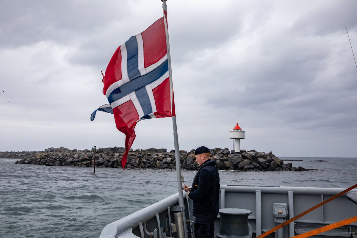 Forsvaret_no's tweet image. Today May 8th we celebrate our independence- and veteran day 🇳🇴 On the same day as we commemorate those who gave us our freedom, we start exercise #FormidableShield23 together with our allies. To preserve our freedom we need a strong and capable Navy. 

#StrongerTogether