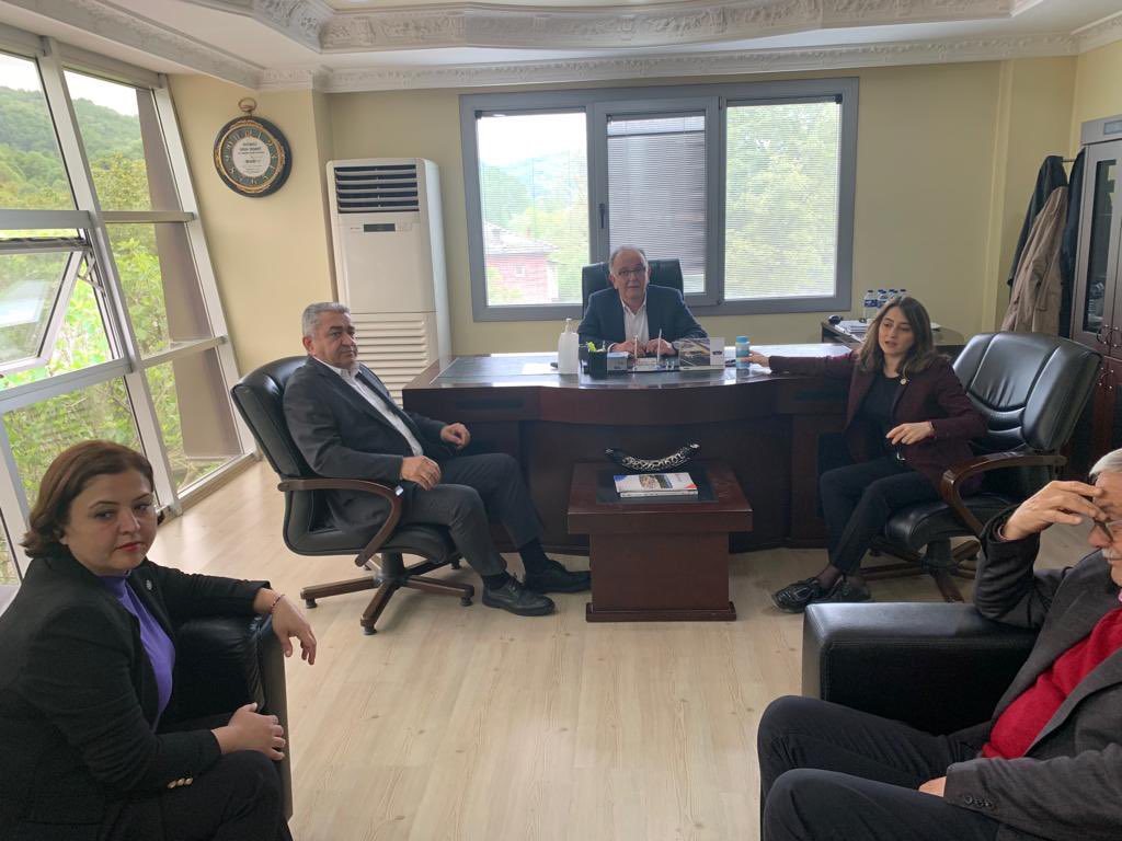 Bedri SERTER (@bedriserterchp) on Twitter photo Bartın ziyaretimin 2.gününde, Bartın Milletvekili ve 28.Dönem Mv.adayımız <a href="/AysuBankoglu/">Av. Aysu Bankoğlu</a> ile birlikte Kozcağız’daydım. Kozcağız Belde Başkanlığımızın önünde Kozcağız halkıyla buluştuk. Kozcağız’ın ticaret ve sanayisine katkı sağlayanlardan Akpürçek PVC Şirketi’ni de ziyaret ettik. Bartın ziyaretimin 2.gününde, Bartın Milletvekili ve 28.Dönem Mv.adayımız <a href="/AysuBankoglu/">Av. Aysu Bankoğlu</a> ile birlikte Kozcağız’daydım. Kozcağız Belde Başkanlığımızın önünde Kozcağız halkıyla buluştuk. Kozcağız’ın ticaret ve sanayisine katkı sağlayanlardan Akpürçek PVC Şirketi’ni de ziyaret ettik.